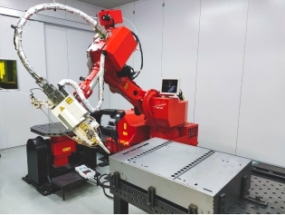 FLW-3000 ENSIS Fiber Laser Robotic Welding Machine